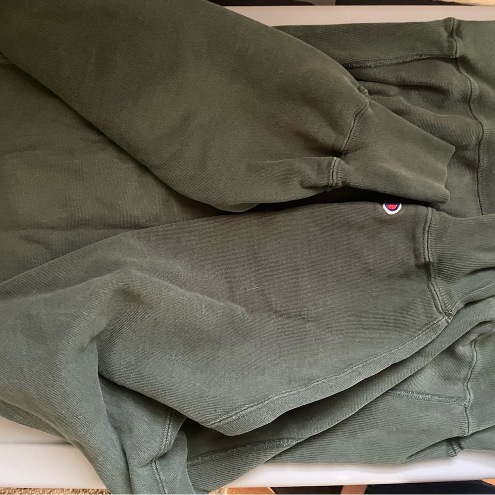 Mens large champion sweatshirt